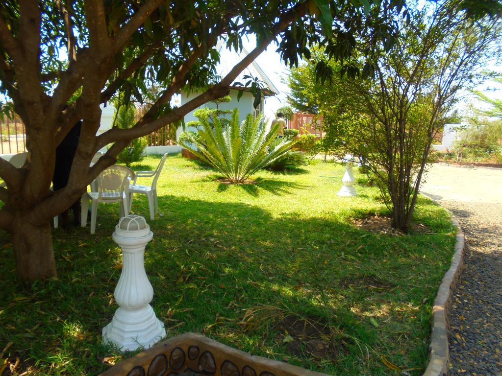 White Rose Lodge Лівінґстон Екстер'єр фото